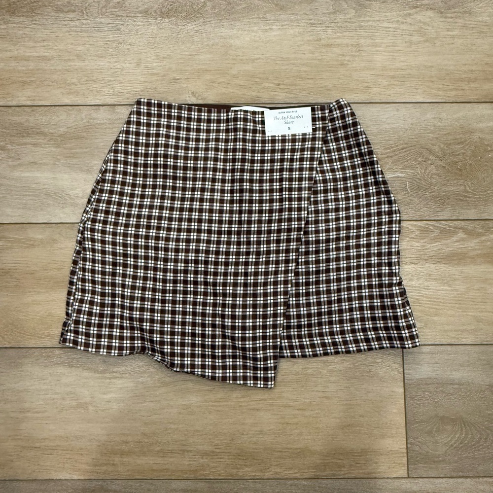 NWT Abercrombie & Fitch Ultra High Rise Scarlett Skort - Size Small